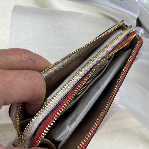 Coach Double Corner Zip Wristlet In Colorblock - Picture 8 of 9